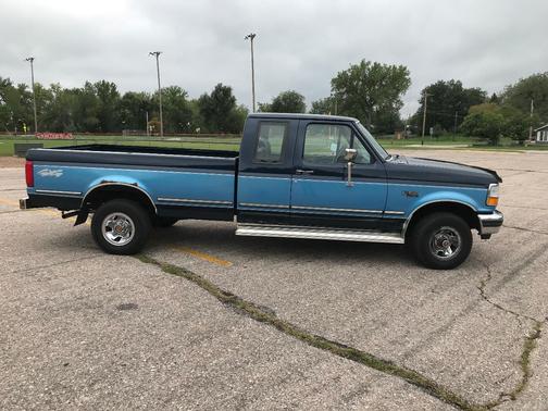 Blue 1992 Ford F-150 Custom SuperCab