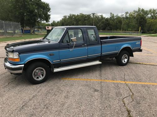 Blue 1992 Ford F-150 Custom SuperCab