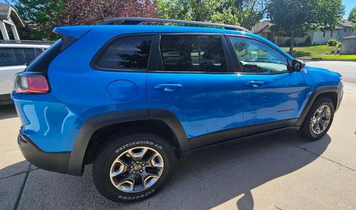 Blue 2019 Jeep Cherokee Trailhawk