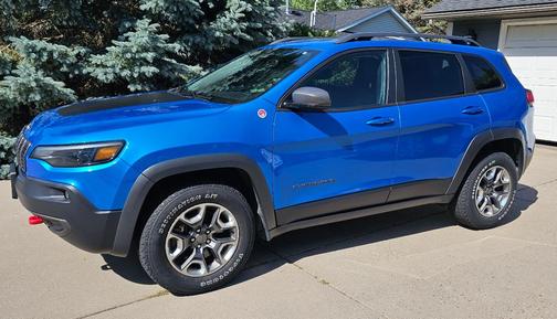 Blue 2019 Jeep Cherokee Trailhawk
