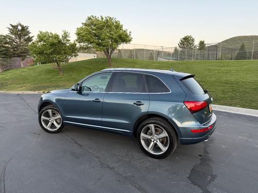 Blue 2015 Audi Q5 3.0 TDI Premium Plus