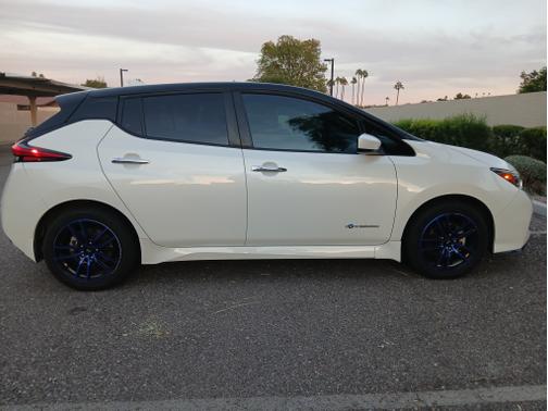 2019 Nissan Leaf SV PLUS