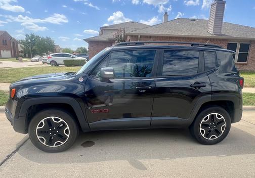 Black 2016 Jeep Renegade Trailhawk