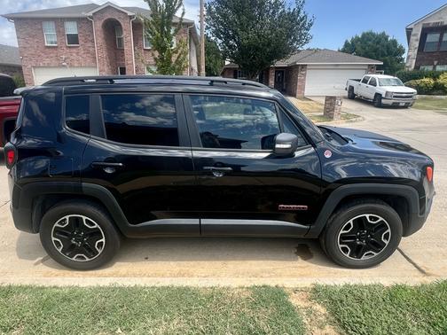 Black 2016 Jeep Renegade Trailhawk