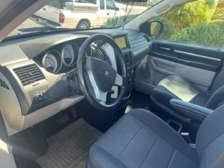 Silver 2008 Dodge Grand Caravan SXT