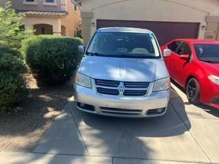 Silver 2008 Dodge Grand Caravan SXT