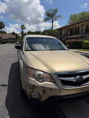 Gold 2008 Subaru Outback 2.5 i