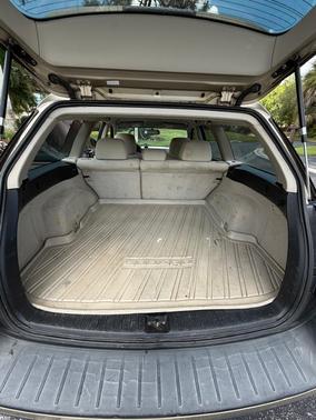 Gold 2008 Subaru Outback 2.5 i