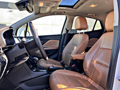 White 2017 Buick Encore Essence