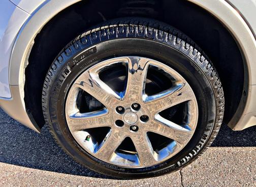 White 2017 Buick Encore Essence