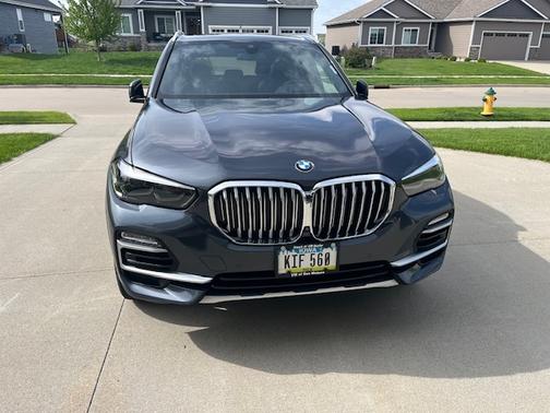 Gray 2020 BMW X5 xDrive40i