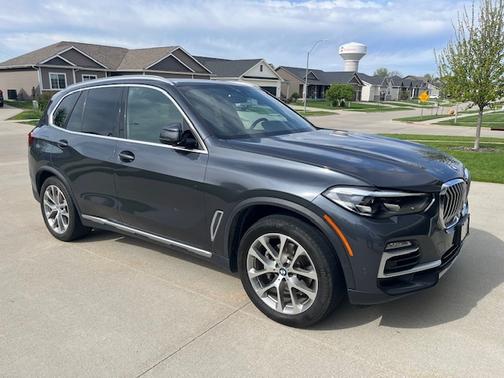 Gray 2020 BMW X5 xDrive40i