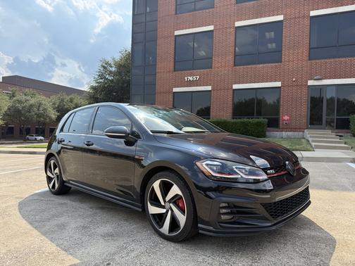 2018 Volkswagen Golf GTI 2.0T SE 4-Door