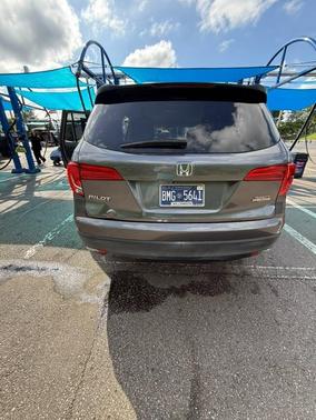 Gray 2016 Honda Pilot LX