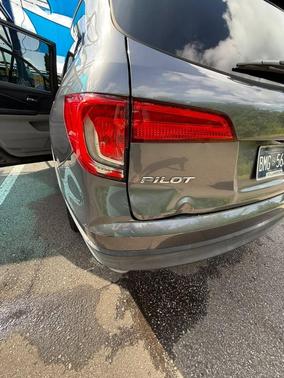 Gray 2016 Honda Pilot LX