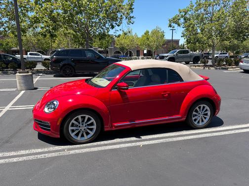 Red 2018 Volkswagen Beetle 2.0T S