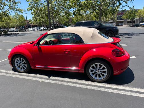 Red 2018 Volkswagen Beetle 2.0T S