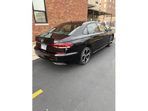 2021 Volkswagen Passat 2.0T R-Line