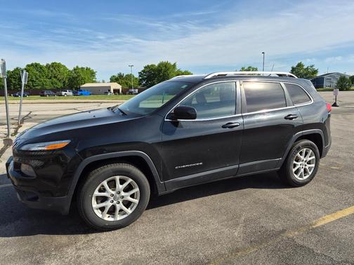 Black 2014 Jeep Cherokee Latitude