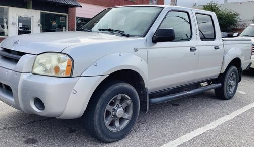 2004 Nissan Frontier XE-V6 Crew Cab