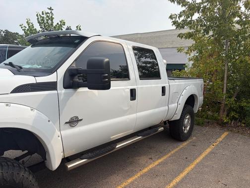 White 2013 Ford F-250 XLT