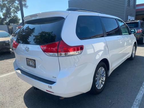 2014 Toyota Sienna XLE