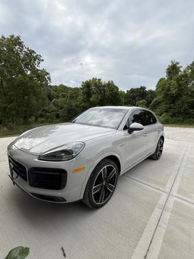2022 Porsche Cayenne Cayenne E-Hybrid Coupe