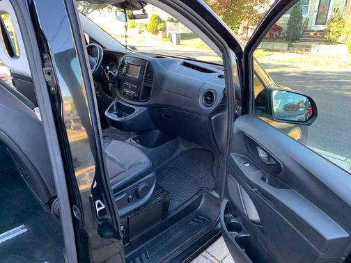 2018 Mercedes-Benz Metris Base