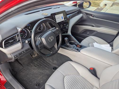 2023 Toyota Camry Hybrid SE