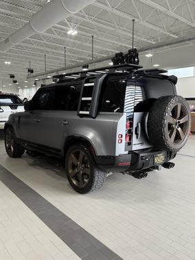 2022 Land Rover Defender X-Dynamic SE