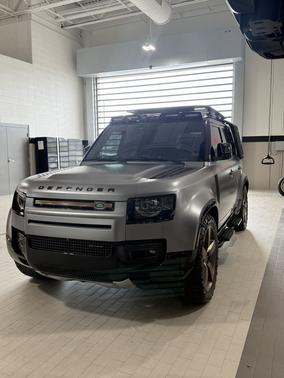 2022 Land Rover Defender X-Dynamic SE