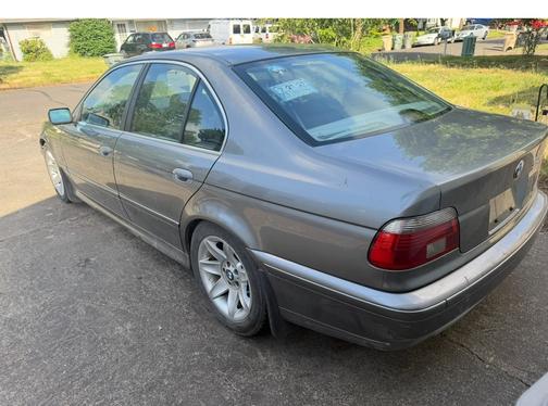 2002 BMW 525 i
