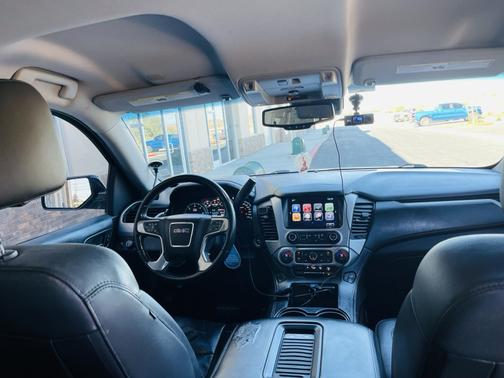2017 GMC Yukon XL SLT