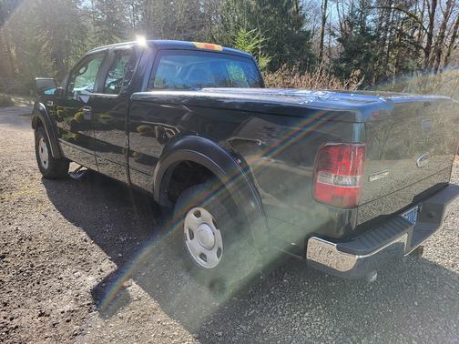 Green 2005 Ford F-150 STX SuperCab