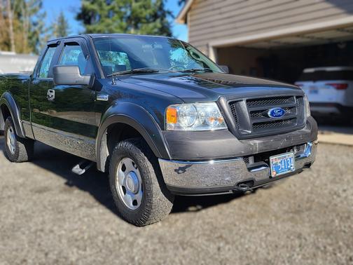 Green 2005 Ford F-150 STX SuperCab