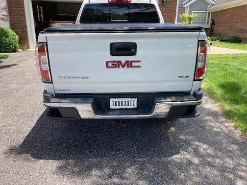 White 2016 GMC Canyon SLE