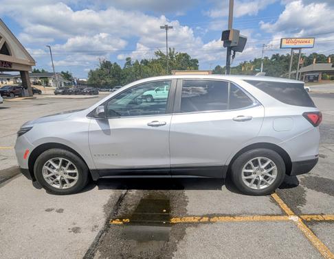 Silver 2022 Chevrolet Equinox LT