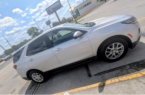 Silver 2022 Chevrolet Equinox LT