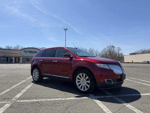 Red 2014 Lincoln MKX Base