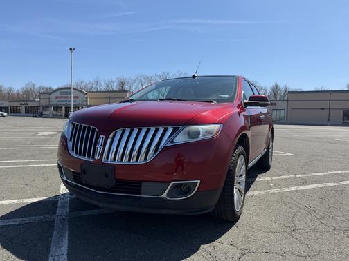 Red 2014 Lincoln MKX Base
