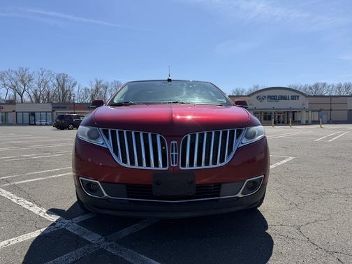 Red 2014 Lincoln MKX Base