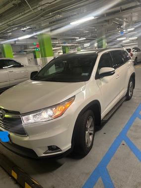 2014 Toyota Highlander Limited Platinum