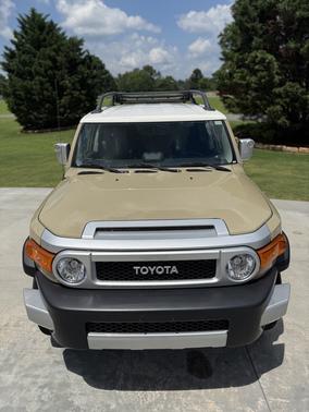 2014 Toyota FJ Cruiser Base