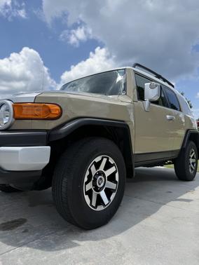 2014 Toyota FJ Cruiser Base
