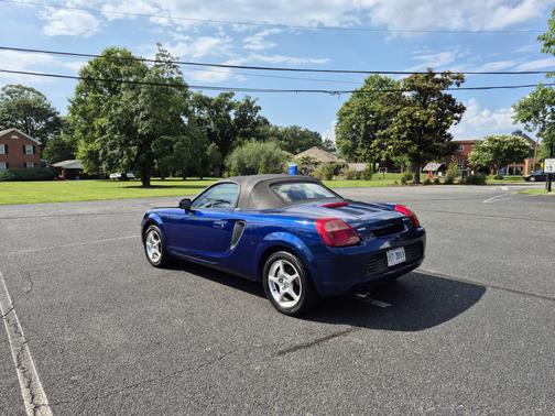 2002 Toyota MR2 Spyder