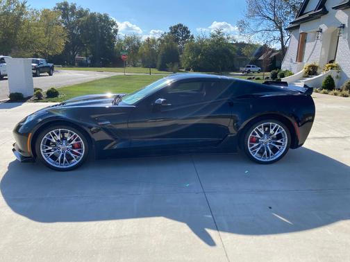 Black 2017 Chevrolet Corvette Z06
