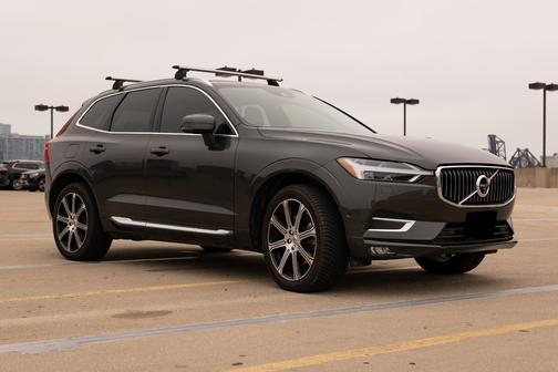 Gray 2019 Volvo XC60 T6 Inscription