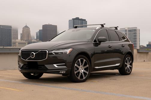 Gray 2019 Volvo XC60 T6 Inscription