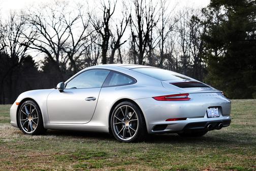2017 Porsche 911 Carrera