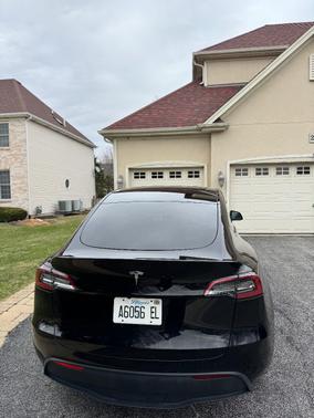 Black 2024 Tesla Model Y Long Range